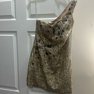 Terani Couture one sleeved sequined mini dress